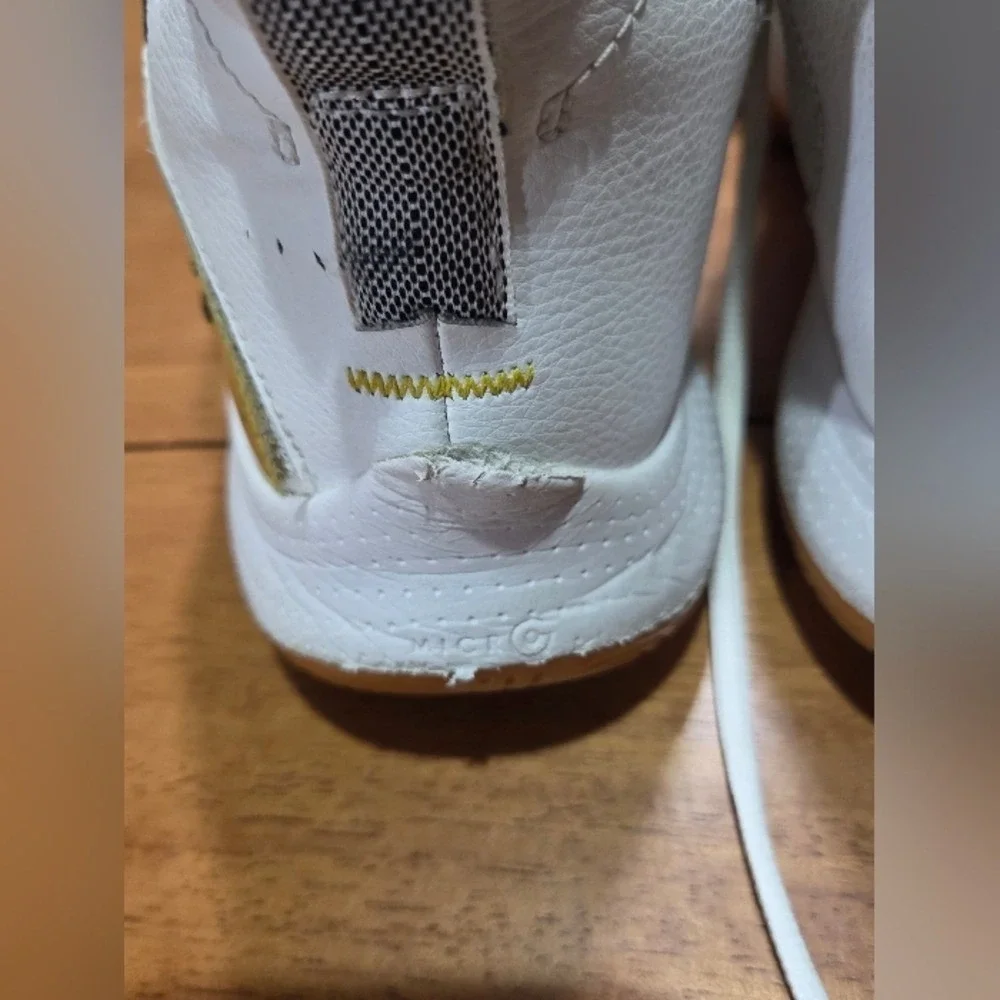 Stephen Curry Under Armour Curry Shoes White Gold Men's‎ 9 | Charity Listing